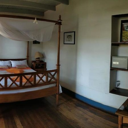 Hotel Le Trianon อันต์ซิราเบ ภายนอก รูปภาพ