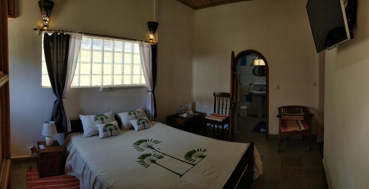 Hotel Le Trianon อันต์ซิราเบ ภายนอก รูปภาพ