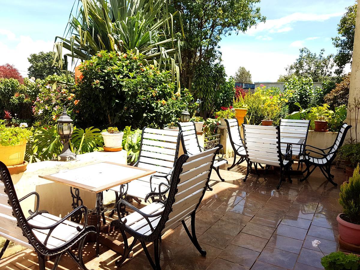 Hotel Le Trianon อันต์ซิราเบ ภายนอก รูปภาพ