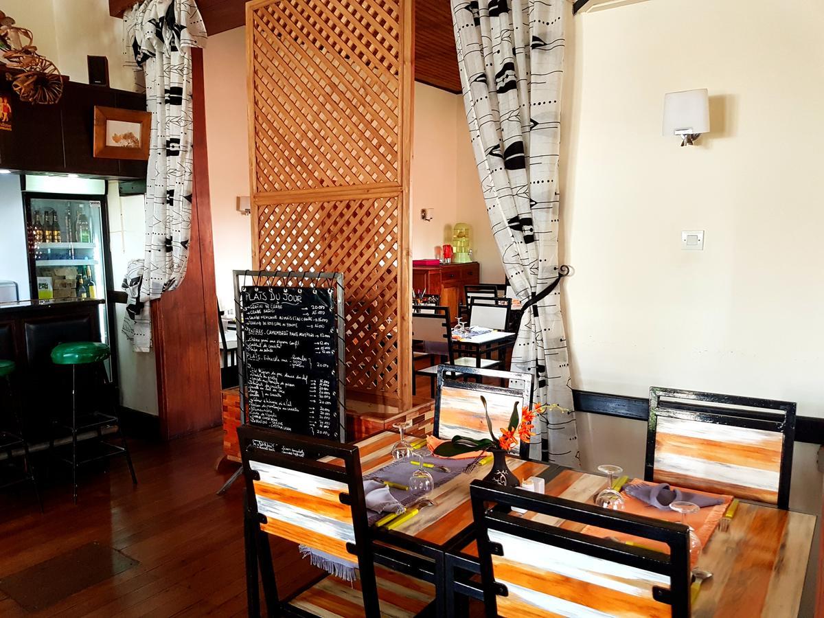 Hotel Le Trianon อันต์ซิราเบ ภายนอก รูปภาพ