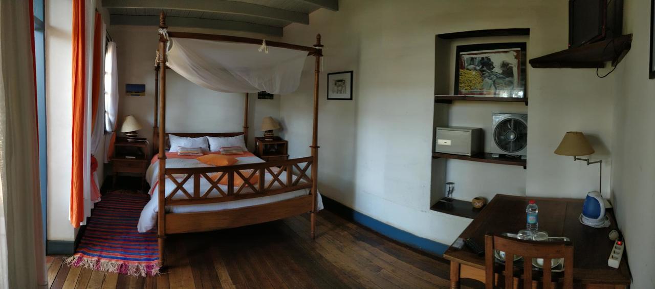 Hotel Le Trianon อันต์ซิราเบ ภายนอก รูปภาพ